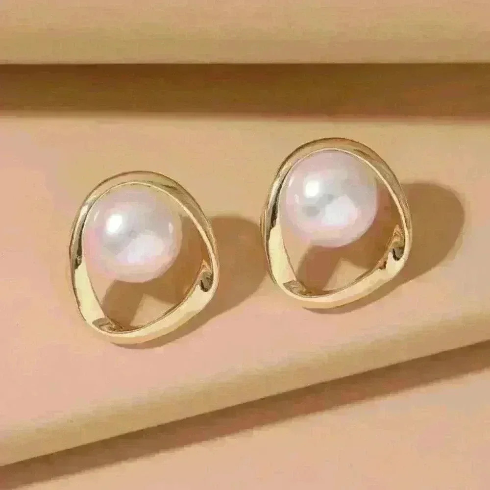 Brand New Pearl Decor Geometric Design Stud Earrings - Picture 2 of 2